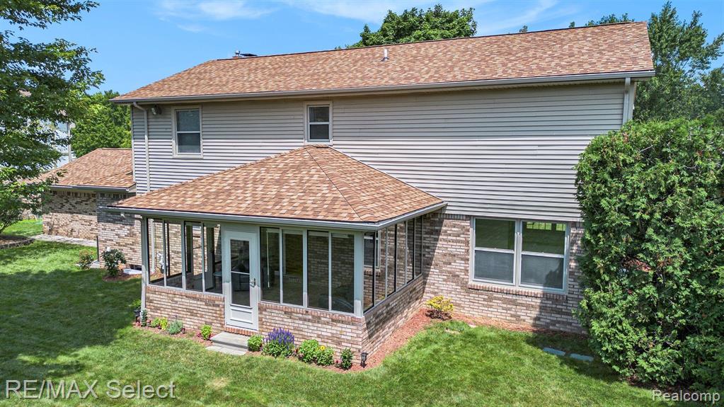 1528 Kings Bridge Road Grand Blanc, MI 48439 - Photo 4 of 46 Gallery Image 4