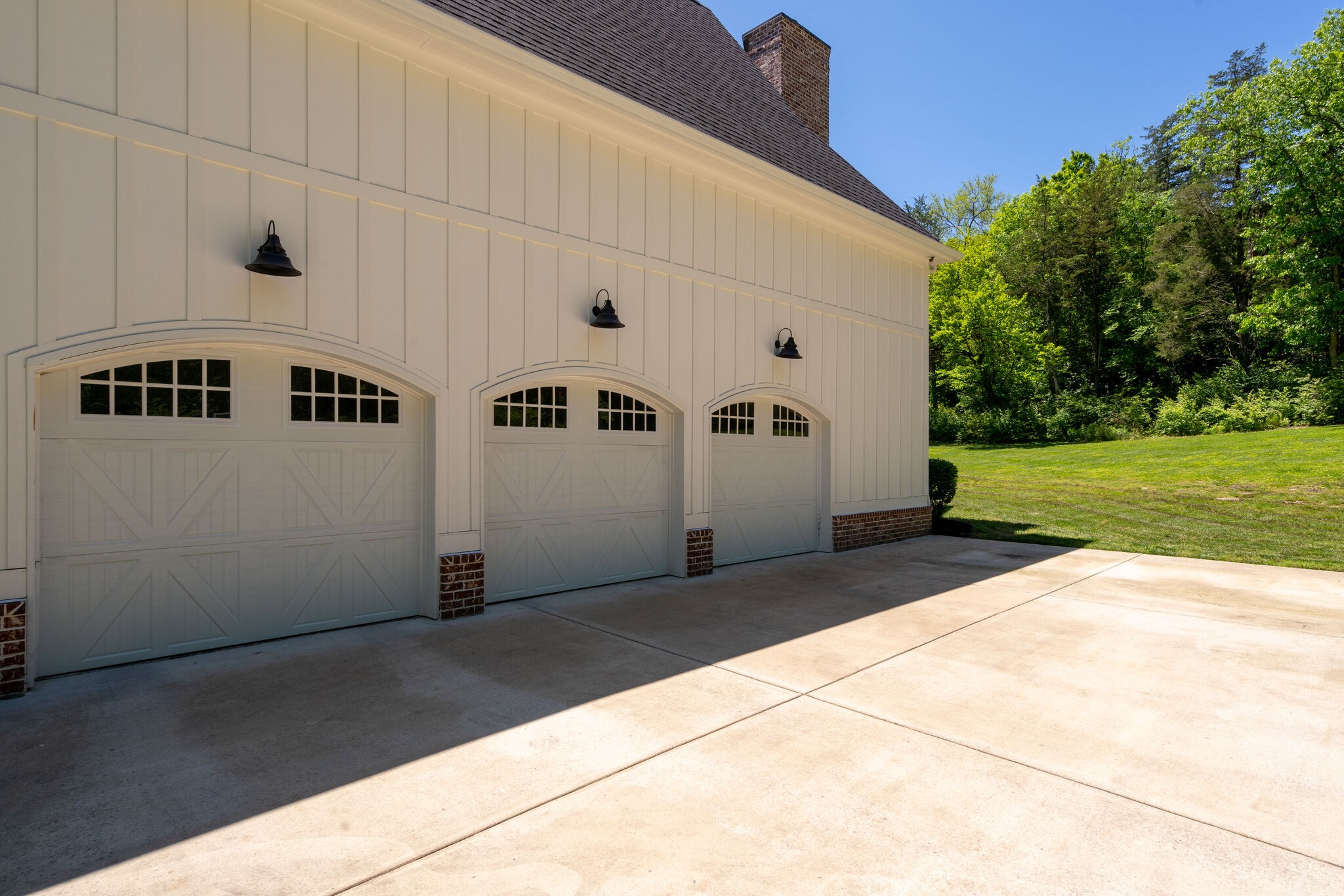 1453 Sneed Road West Franklin, TN 37069 - Photo 7 of 50 a view of a back yard of the house