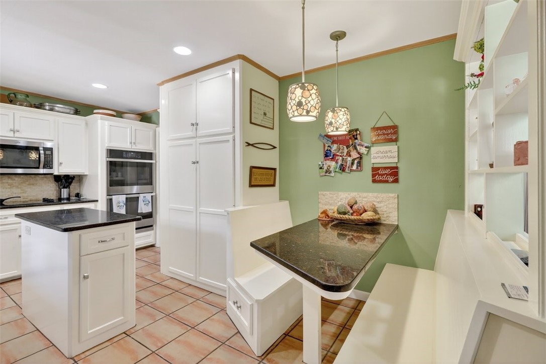 402 Pasadena Place Corpus Christi, TX 78411 - Photo 12 of 39