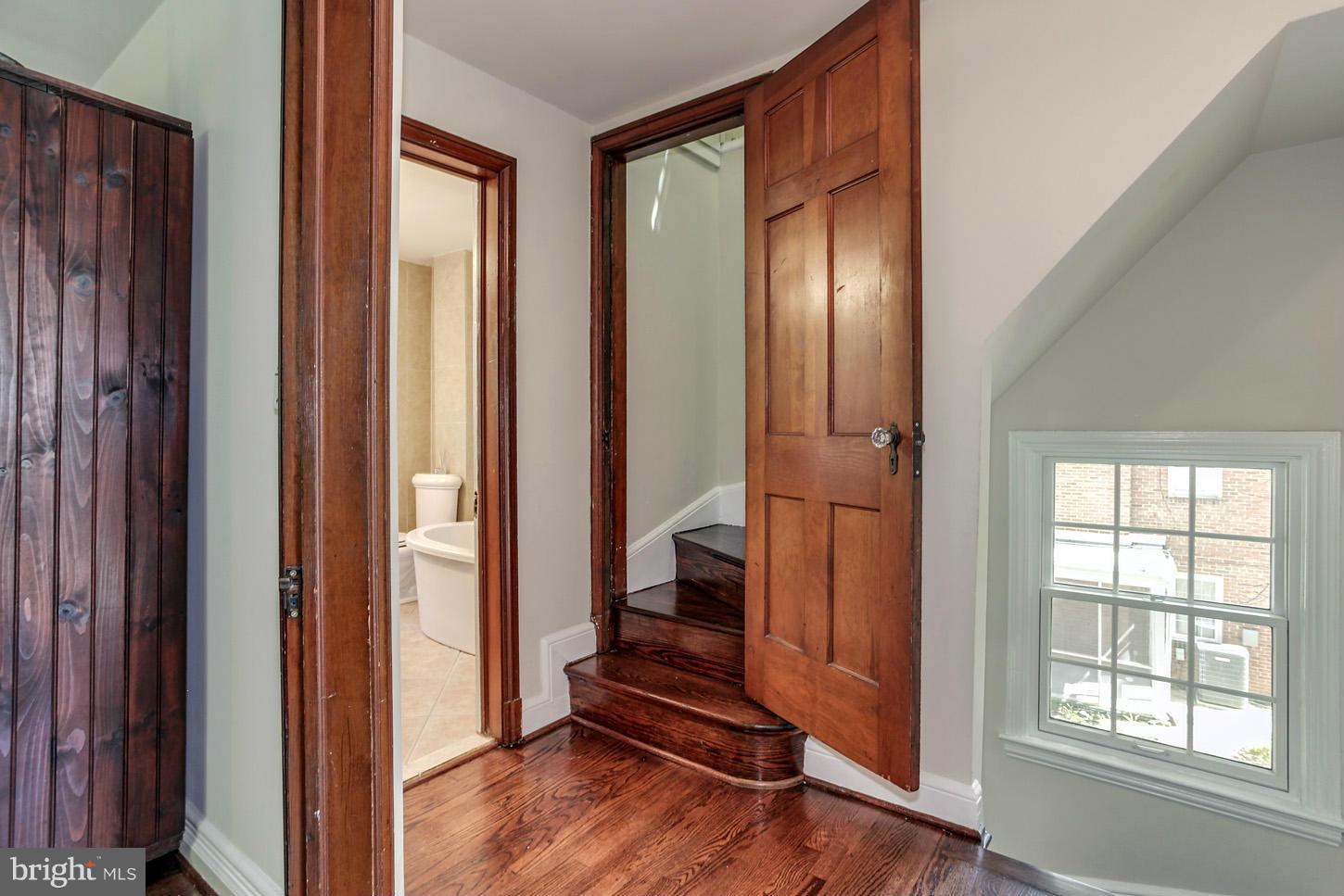 8914 Flower Avenue Silver Spring, MD 20901 - Photo 17 of 25 hall detail leading up to 4th level