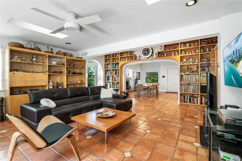$2,750,000 | 4421 Post Avenue, Miami Beach, FL 33140