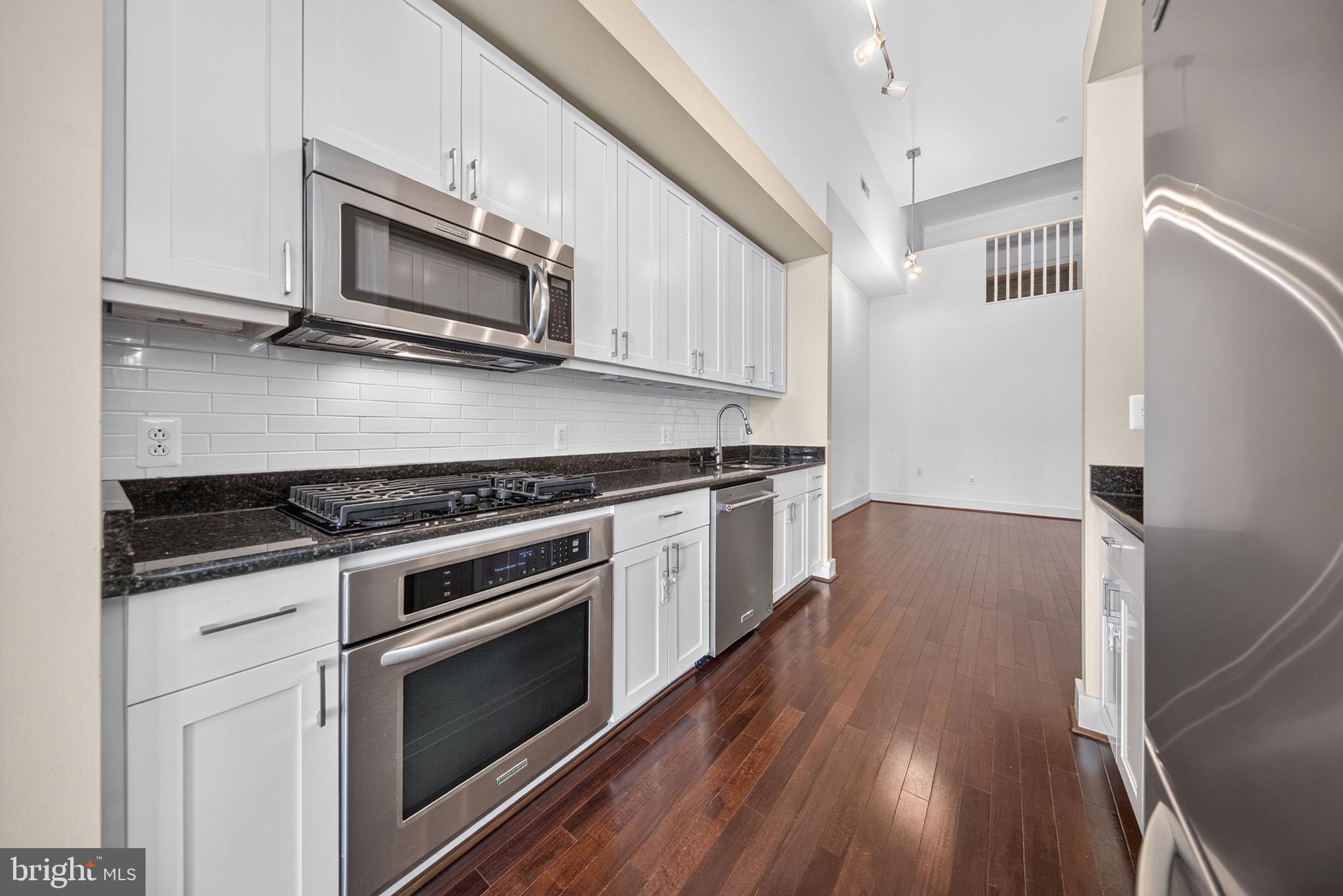 2160 California Street Northwest, Unit 101 Washington, DC 20008 - Photo 15 of 18 Kitchen