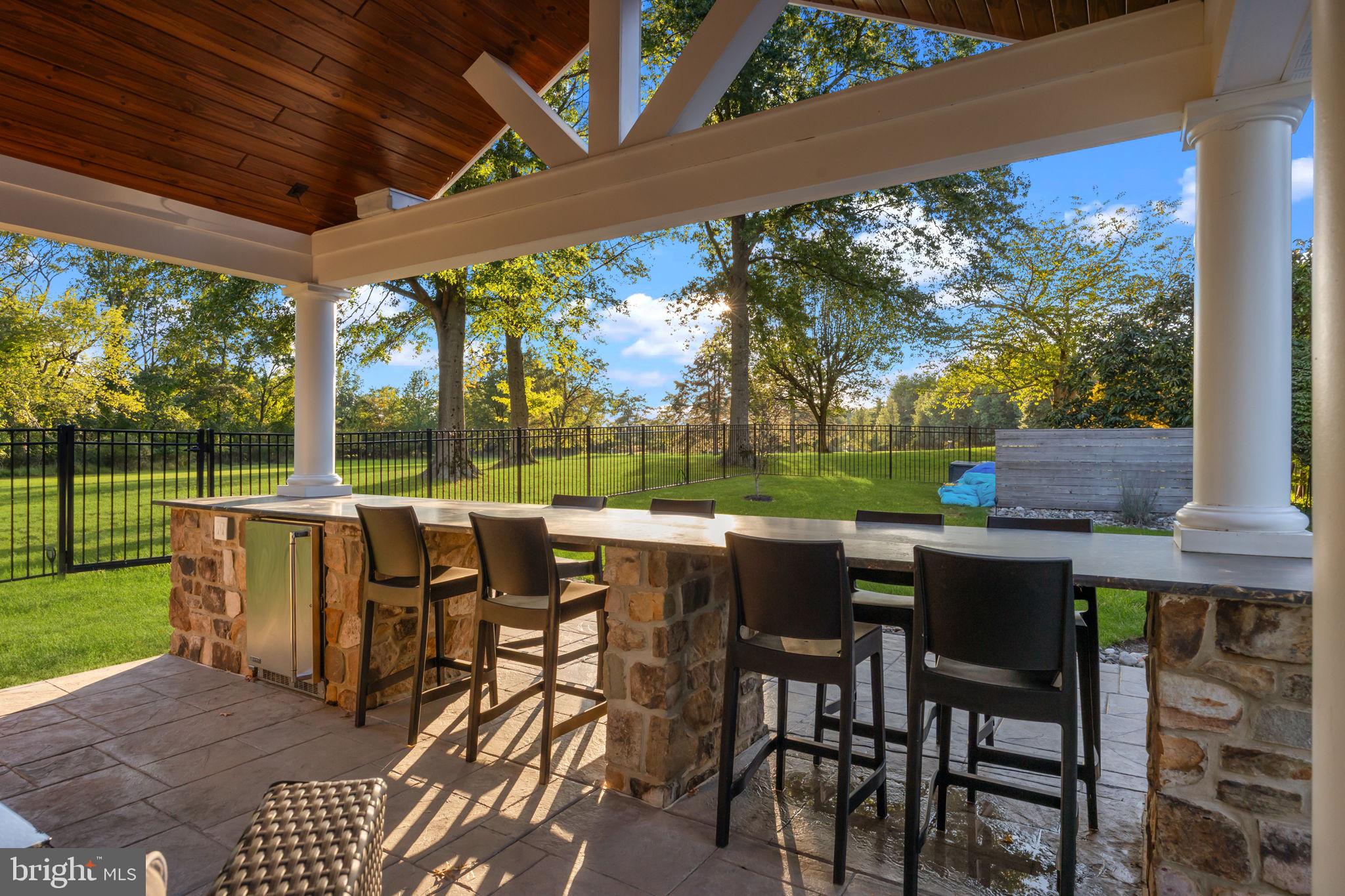 7 Woodland Road Newtown, PA 18940 - Photo 13 of 137 Entertainers dream!