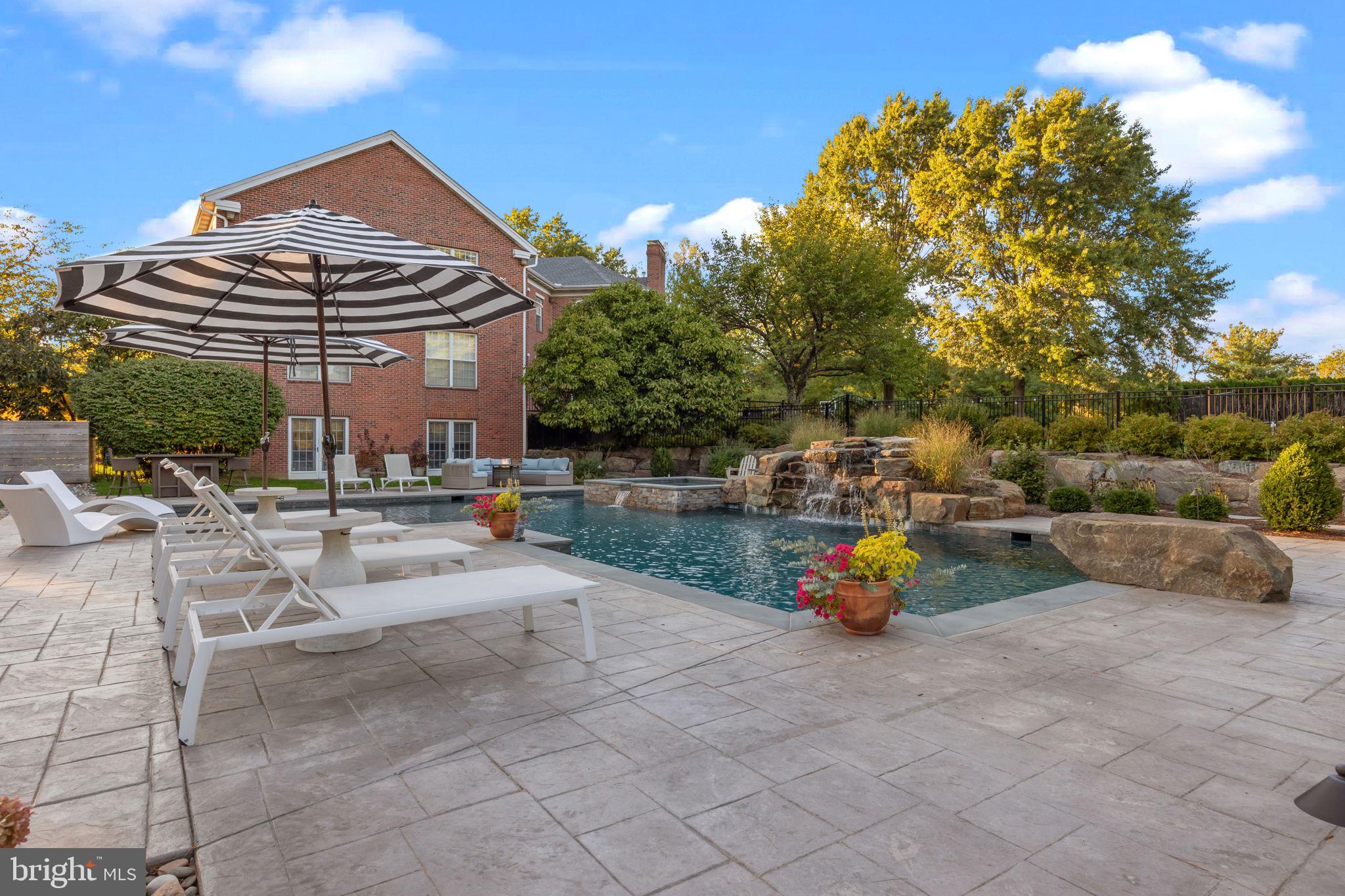 7 Woodland Road Newtown, PA 18940 - Photo 8 of 137 Charming oasis