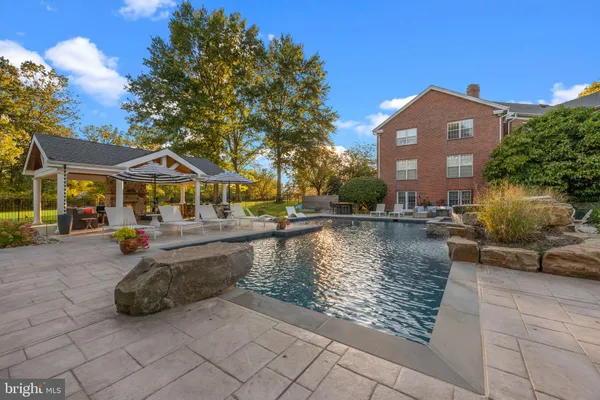 $5,695,000 | 7 Woodland Road, Newtown, PA 18940
