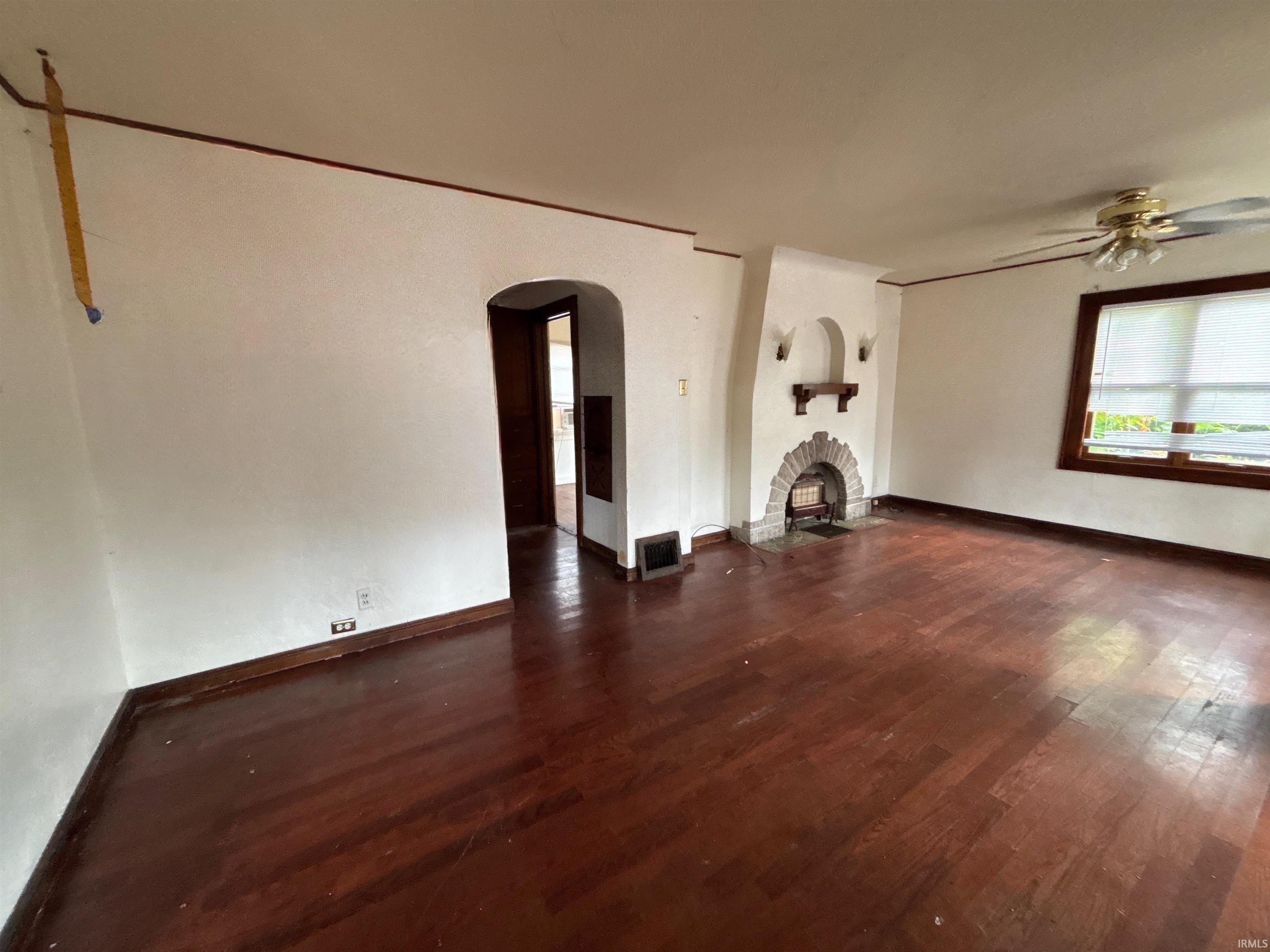 4545 Calumet Avenue Fort Wayne, IN 46806 - Photo 3 of 7