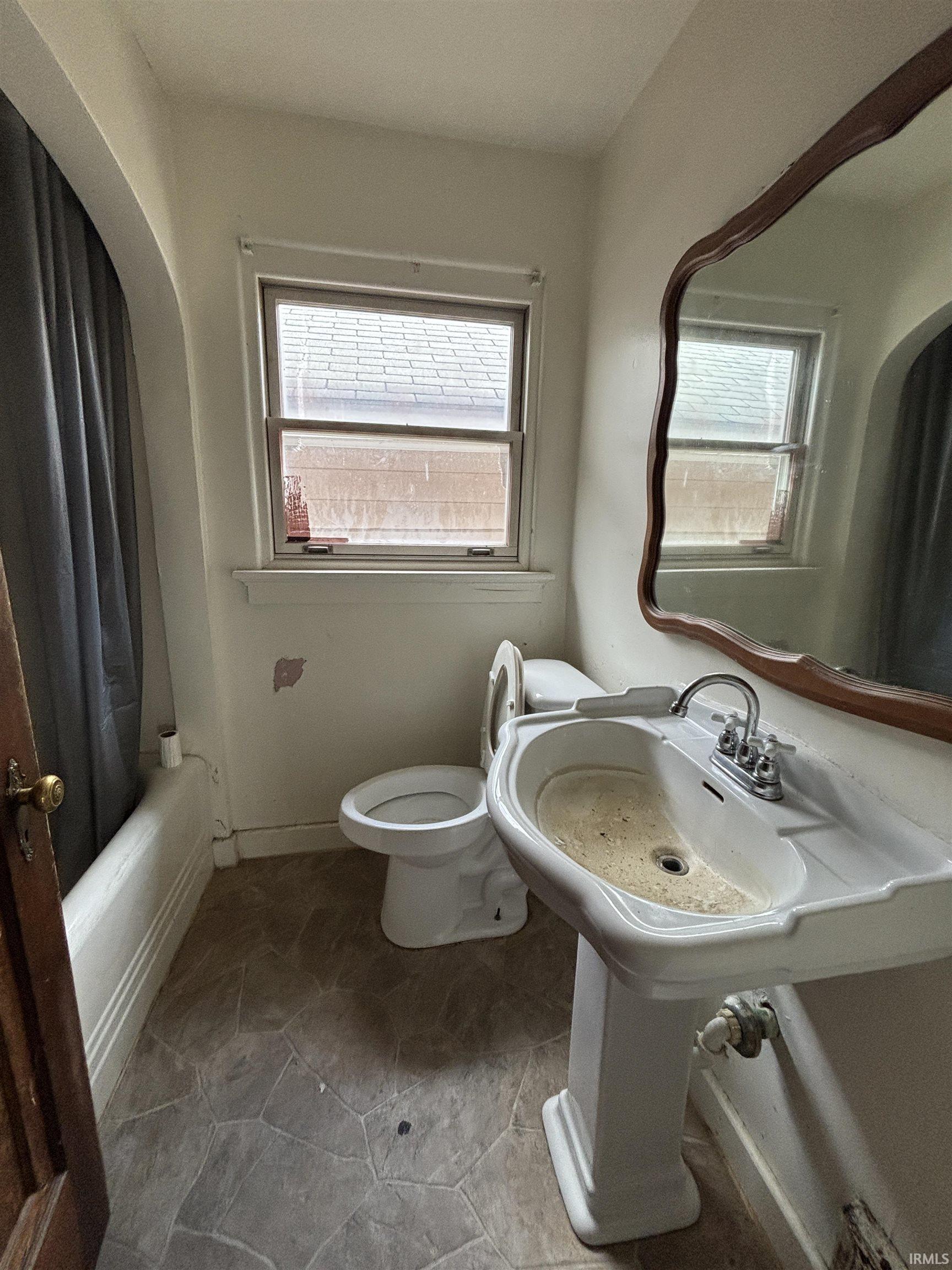 4545 Calumet Avenue Fort Wayne, IN 46806 - Photo 6 of 7