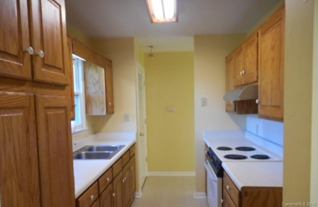 2294 Robert H Kirk Road Lancaster, SC 29720 - Photo 3 of 8 Gallery Image 3