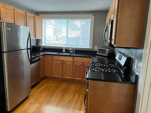 $2,100 | 144 Washington Street, Unit 8, Peabody, MA 01960