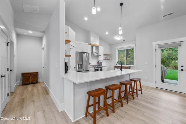 $650,000 | 117 Hanson Court, Dover, ID 83825