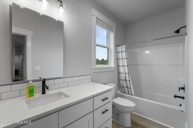 $650,000 | 117 Hanson Court, Dover, ID 83825