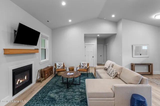 $650,000 | 117 Hanson Court, Dover, ID 83825