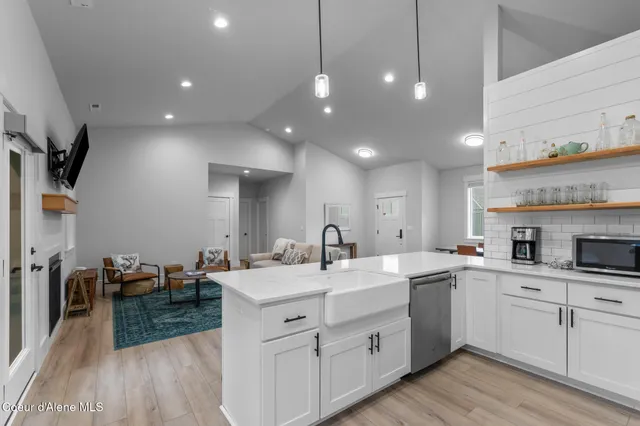 $650,000 | 117 Hanson Court, Dover, ID 83825