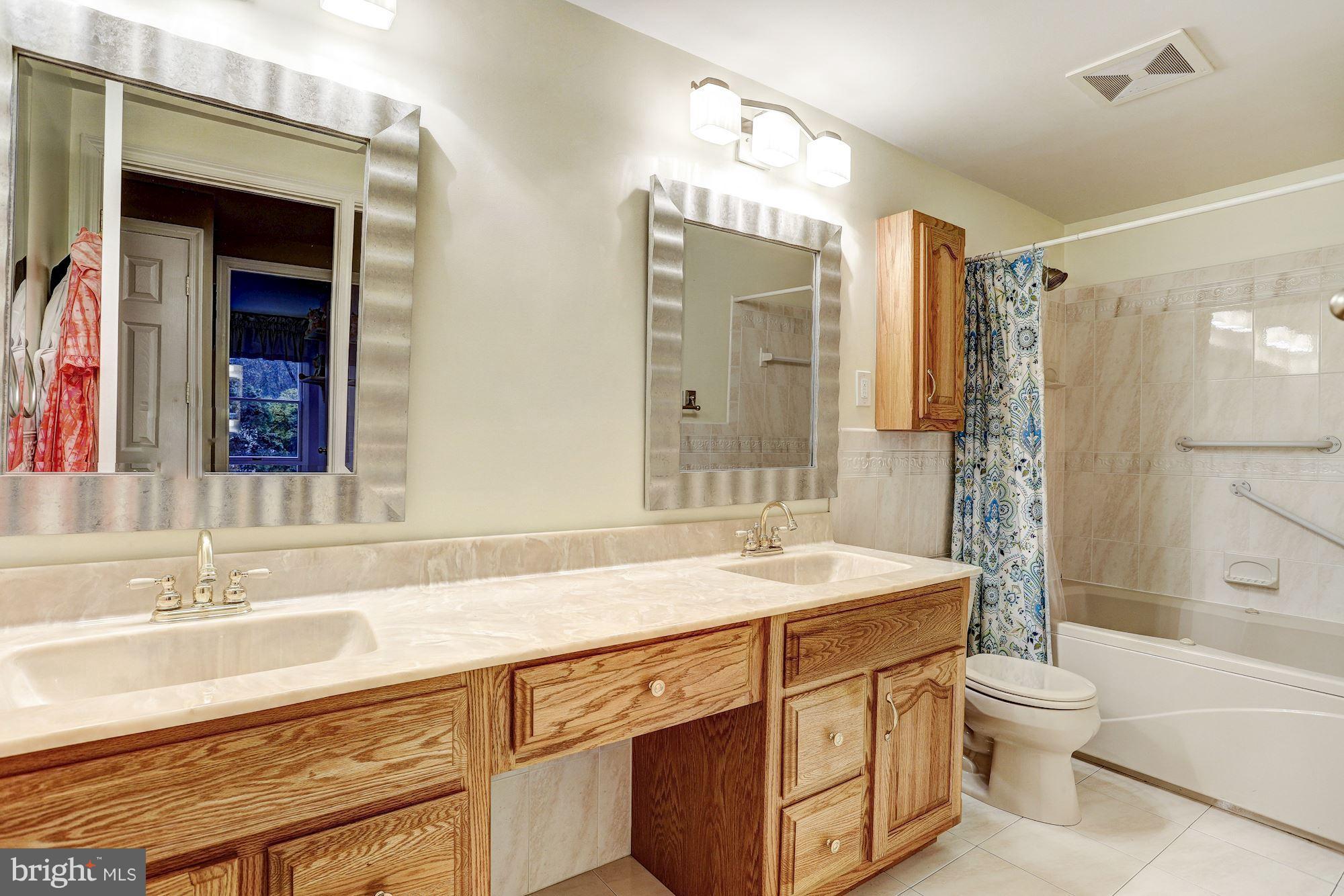 6281 Setting Star Columbia, MD 21045 - Photo 22 of 32 Full Bath