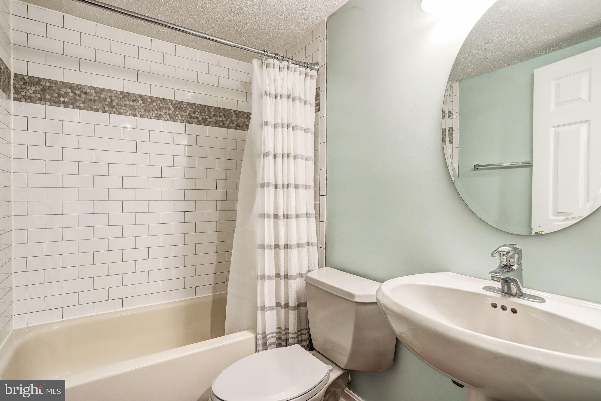 6281 Setting Star Columbia, MD 21045 - Photo 26 of 32 Full Bath