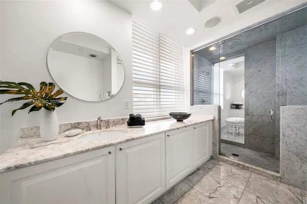 $47,000 | 5801 Collins Avenue, Unit 1600, Miami Beach, FL 33140