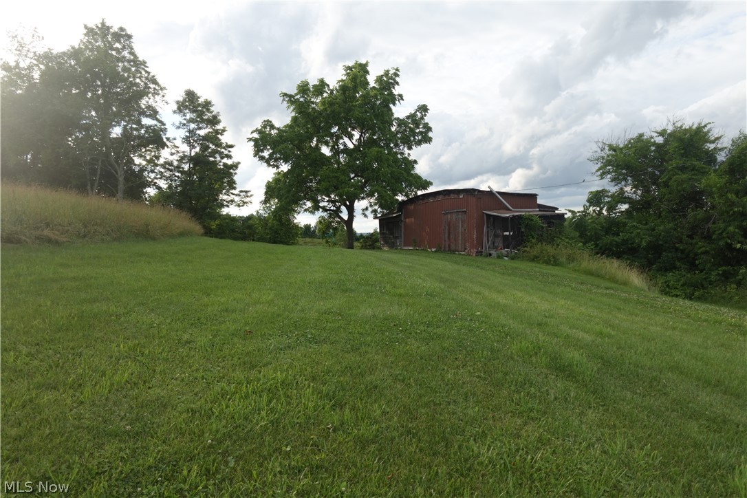 56085 Winding Hill Road Bellaire, OH 43906 - Photo 7 of 12