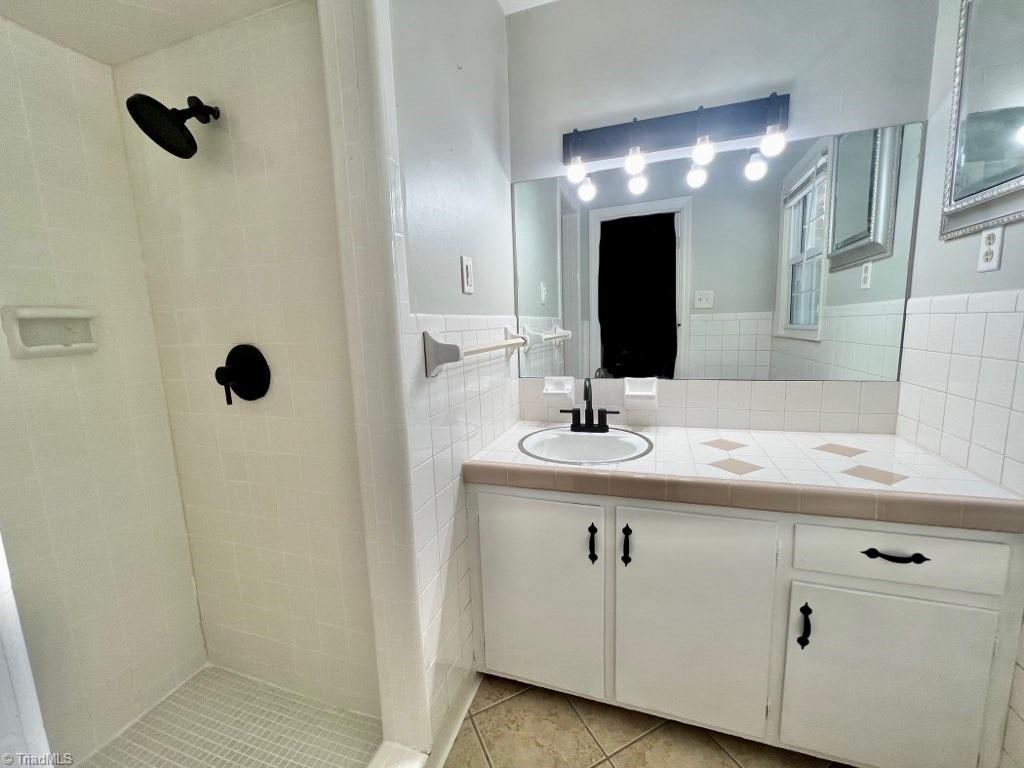 751 Hallmark Drive Rural Hall, NC 27045 - Photo 7 of 17