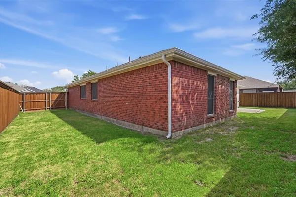 $302,990 | 507 Clairmont Street, Farmersville, TX 75442