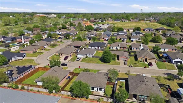 $302,990 | 507 Clairmont Street, Farmersville, TX 75442