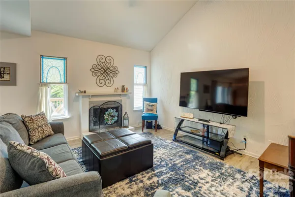 $275,000 | 6608 Point Comfort Lane, Charlotte, NC 28226