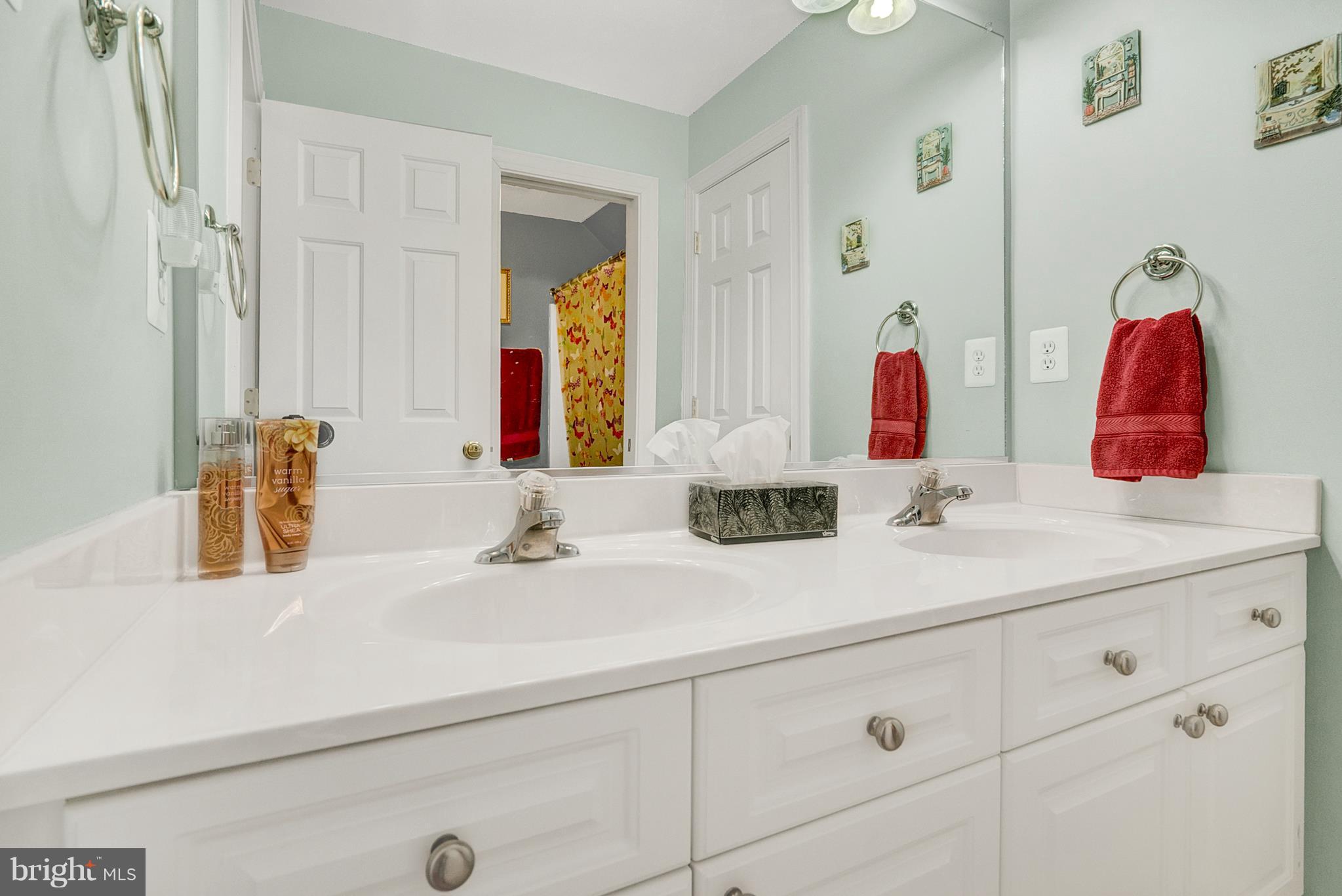 5871 Wilson Road Marshall, VA 20115 - Photo 22 of 30 Bath