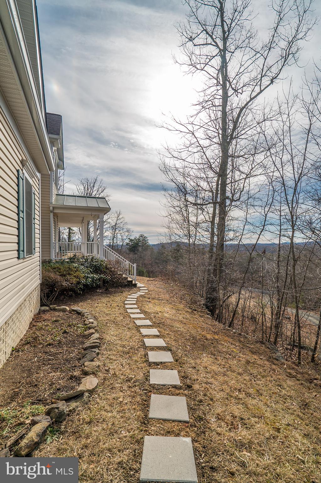 5871 Wilson Road Marshall, VA 20115 - Photo 5 of 30 Exterior (Front)