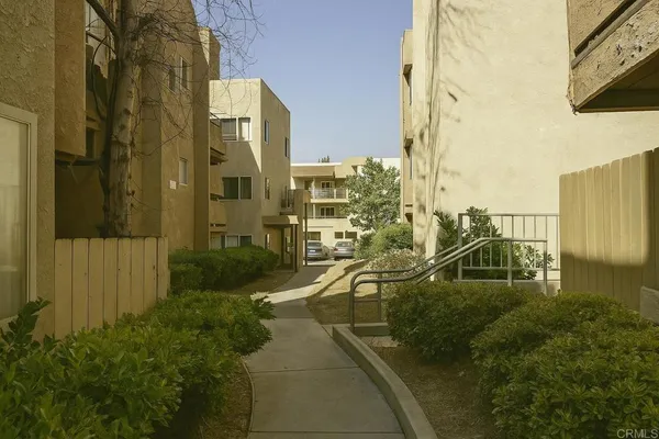 a view of multiple house