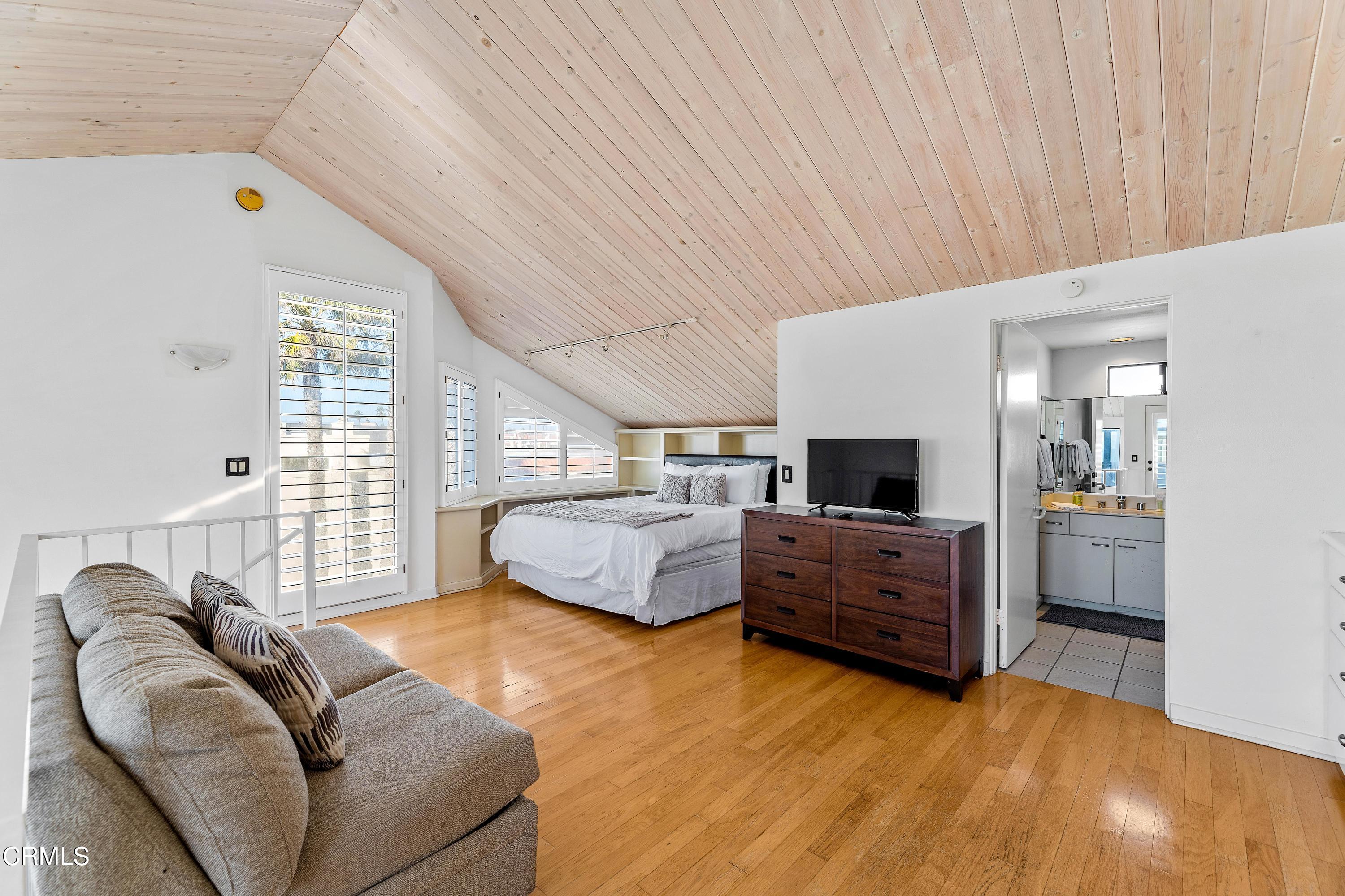 4064 Ocean Drive Oxnard, CA 93035 - Photo 24 of 37 4064 Ocean Dr MLS (27 of 40)