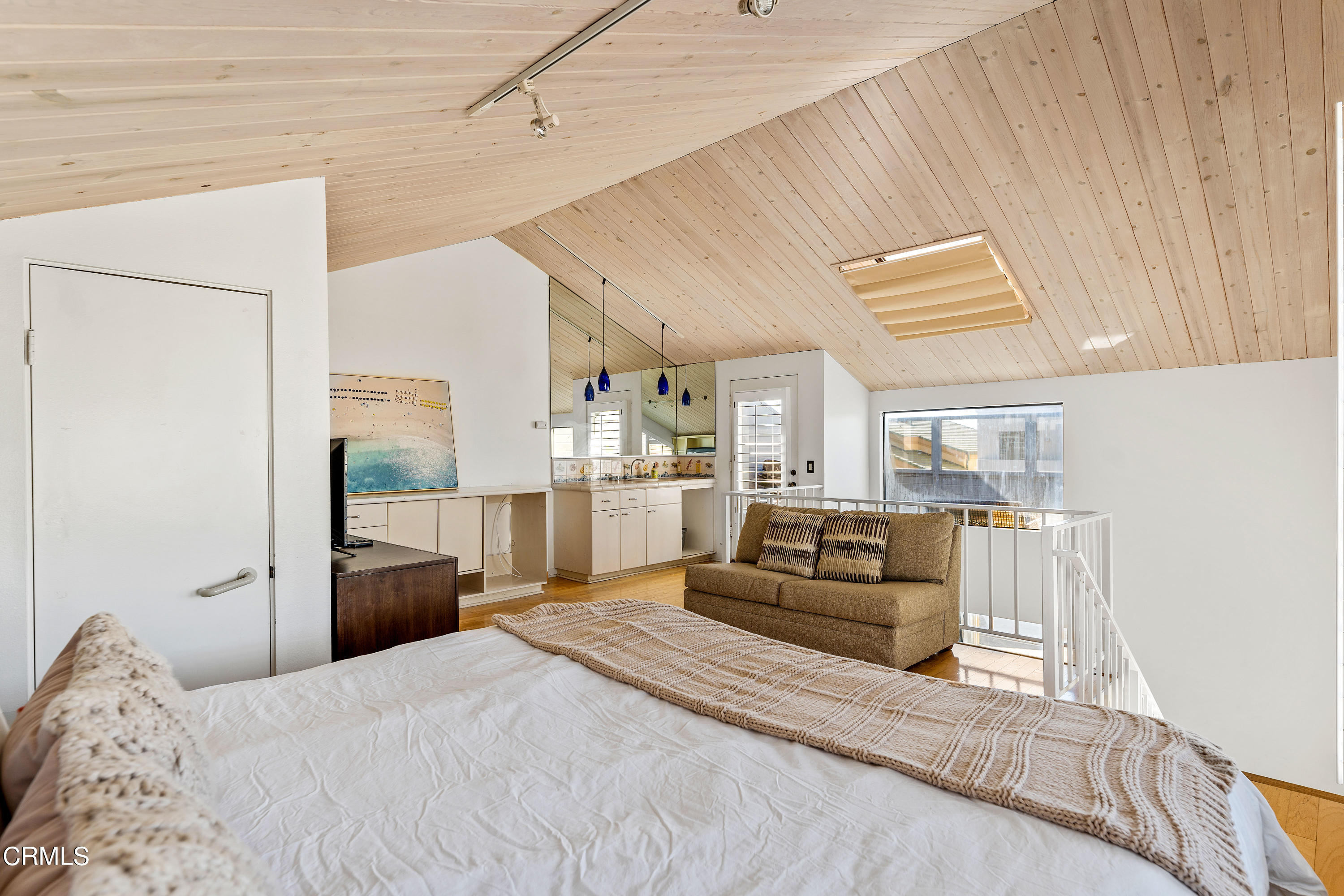 4064 Ocean Drive Oxnard, CA 93035 - Photo 25 of 37 4064 Ocean Dr MLS (28 of 40)