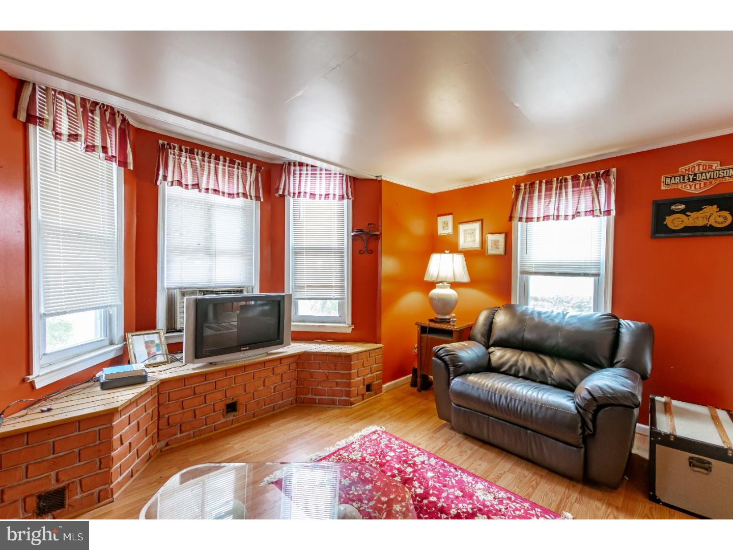 49 Van Leer Avenue Media, PA 19063 - Photo 4 of 25 Living Room