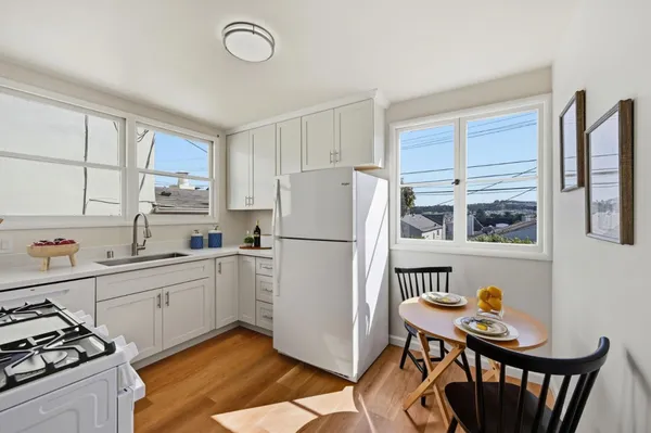 $1,128,888 | 40 Lakemont Drive, Daly City, CA 94015