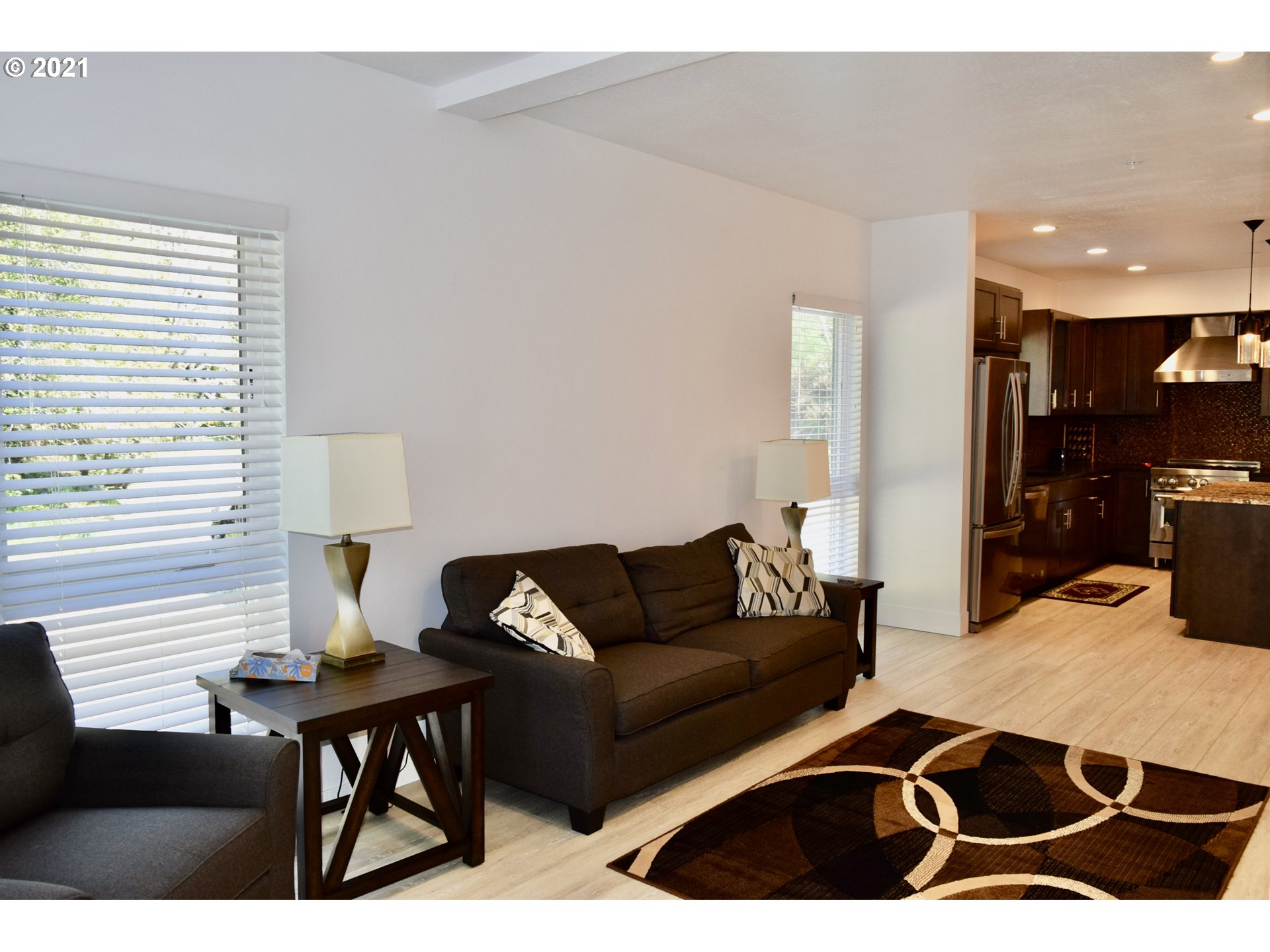 94353 Leith Road Gold Beach, OR 97444 - Photo 19 of 30 a living room with furniture