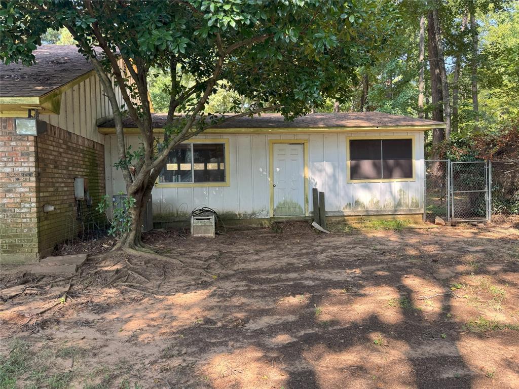522 Twin Point Drive Benton, LA 71006 - Photo 12 of 33 View of front facade with brick siding and roof with shingles