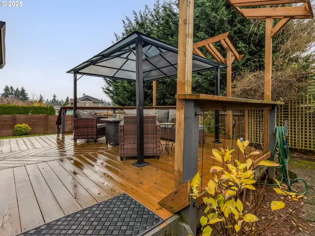 a view of a lounge chair on the terrace