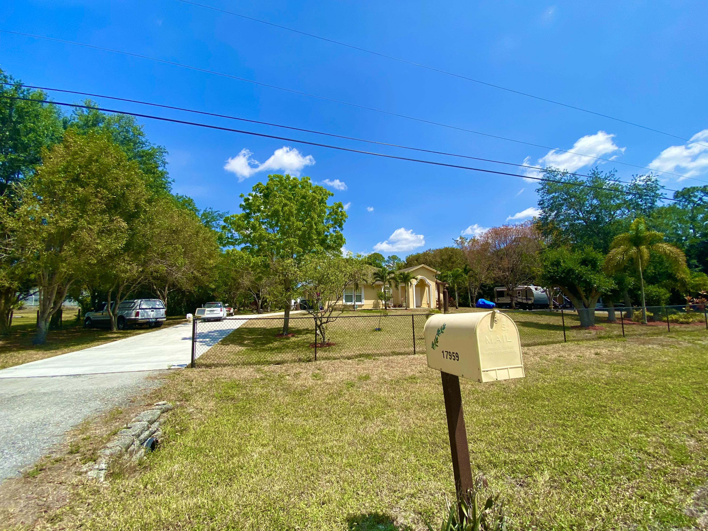 17959 41st Road North Loxahatchee, FL 33470 - Photo 14 of 168 B68E477A-70CB-4A30-BCDA-C63BF2DC7708