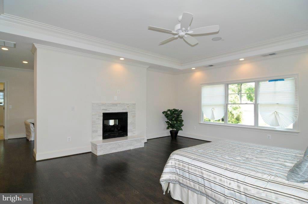 5803 Aberdeen Road Bethesda, MD 20817 - Photo 19 of 29 Bedroom (Master)