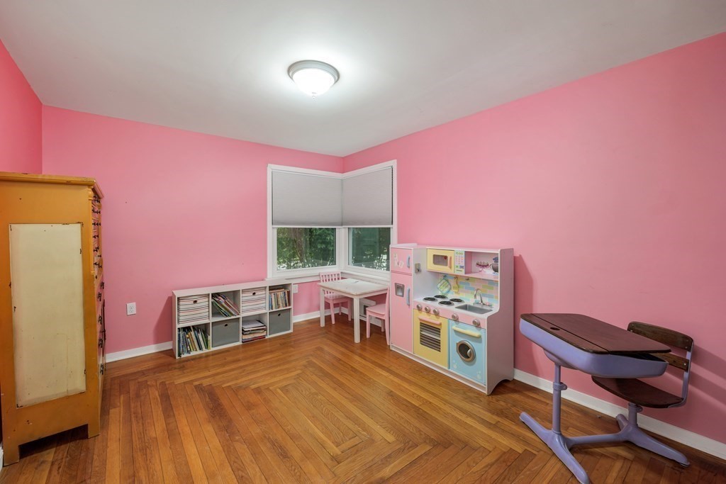 241 Calef Highway Lee, NH 03861 - Photo 13 of 40