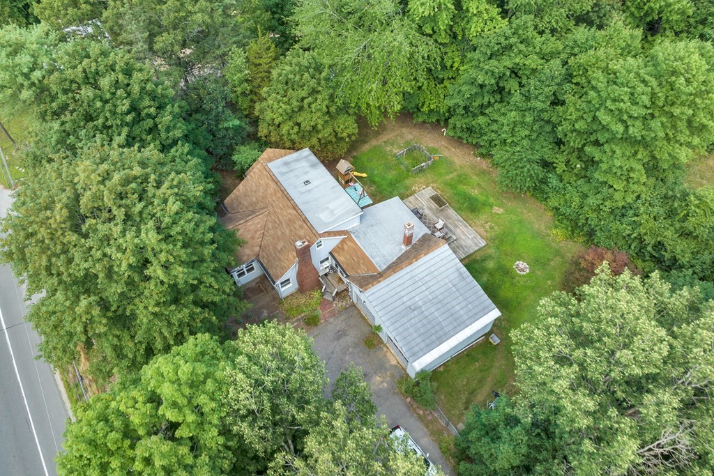 241 Calef Highway Lee, NH 03861 - Photo 21 of 40