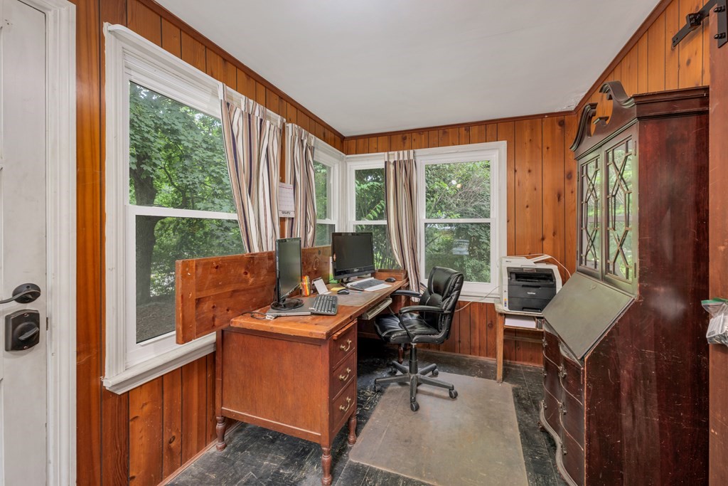 241 Calef Highway Lee, NH 03861 - Photo 27 of 40