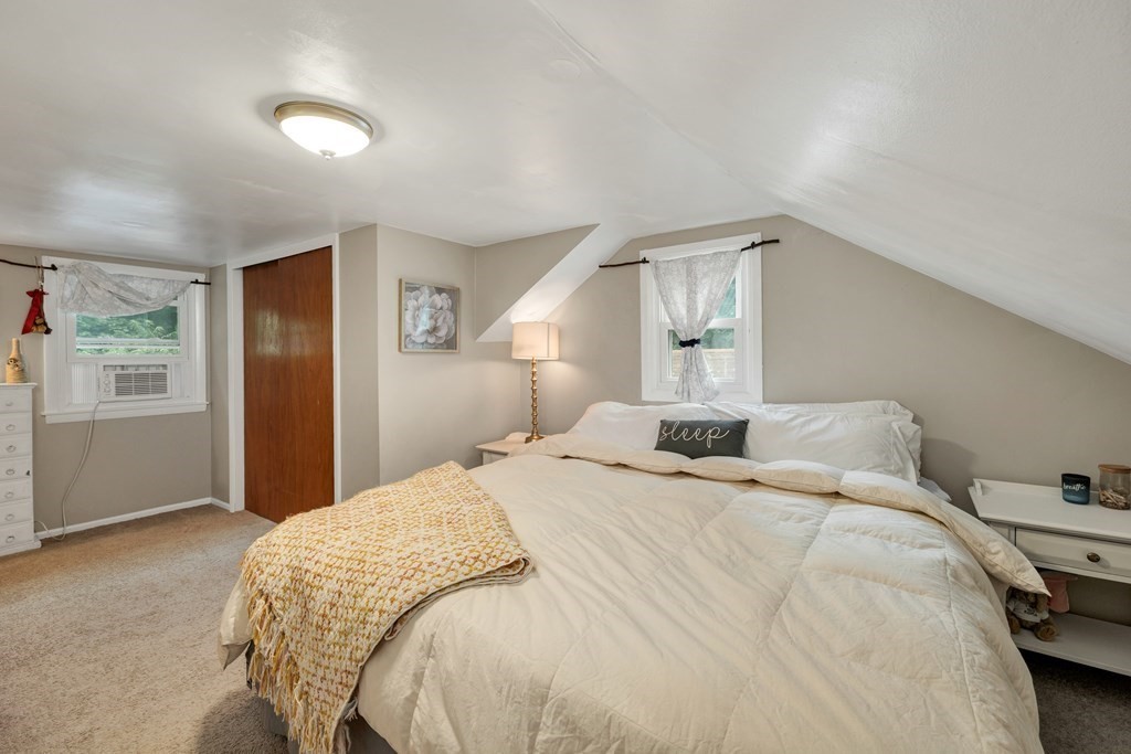 241 Calef Highway Lee, NH 03861 - Photo 31 of 40