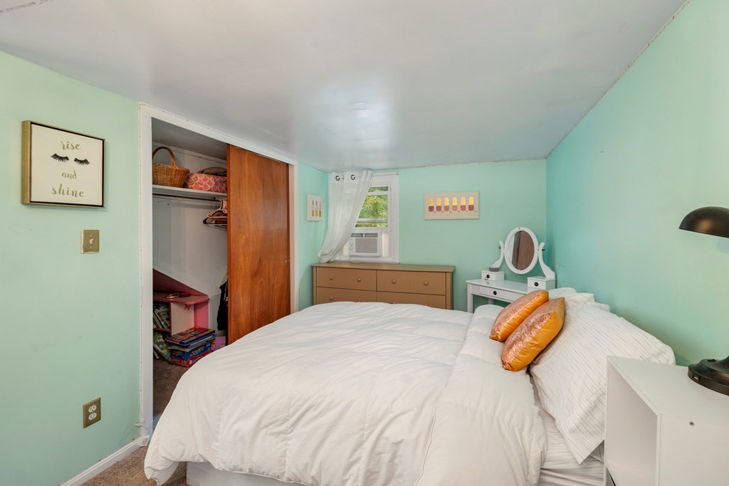 241 Calef Highway Lee, NH 03861 - Photo 36 of 40