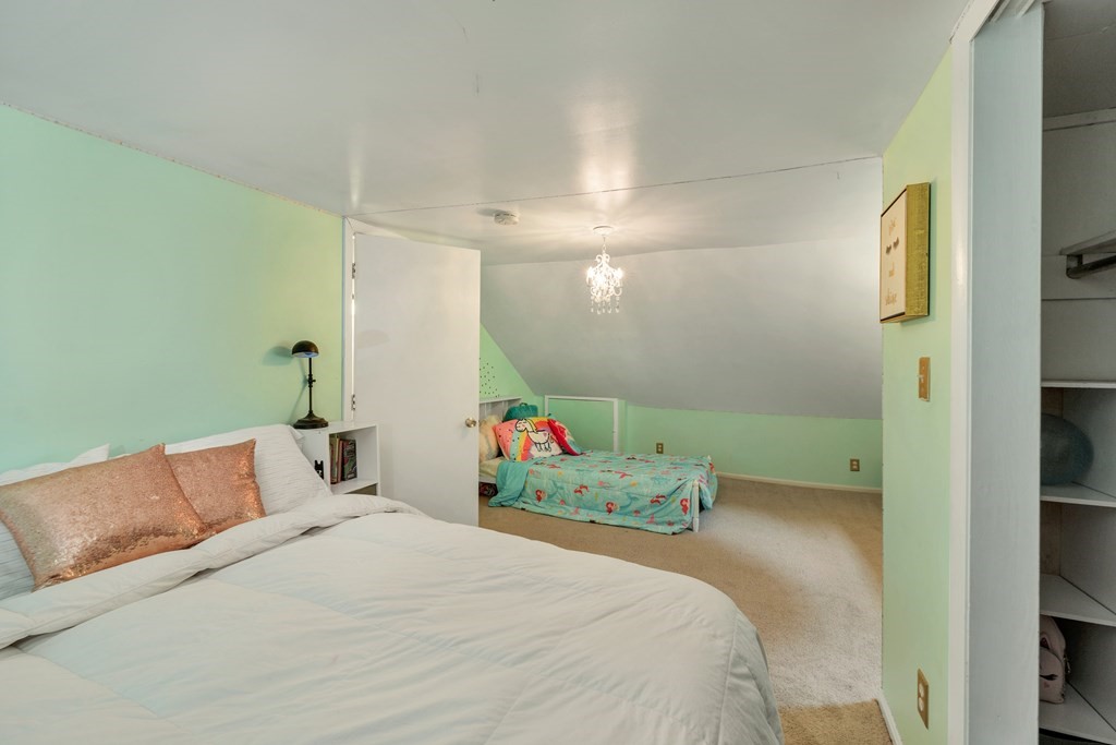 241 Calef Highway Lee, NH 03861 - Photo 37 of 40