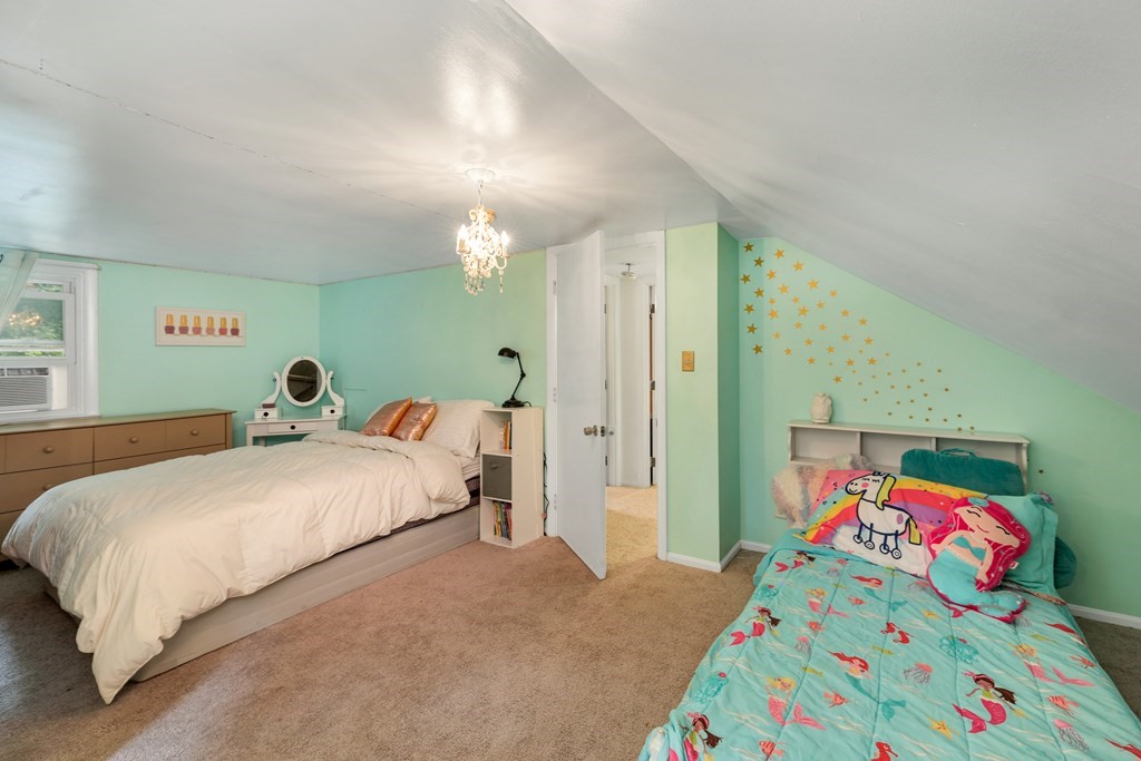 241 Calef Highway Lee, NH 03861 - Photo 38 of 40