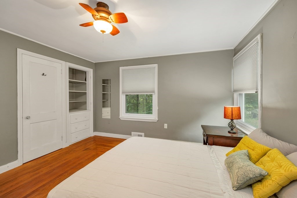 241 Calef Highway Lee, NH 03861 - Photo 10 of 40