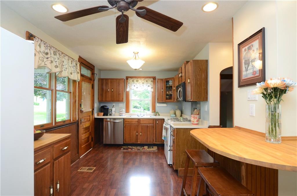 724 Walnut Street Crescent, PA 15046 - Photo 9 of 25 Gallery Image 9