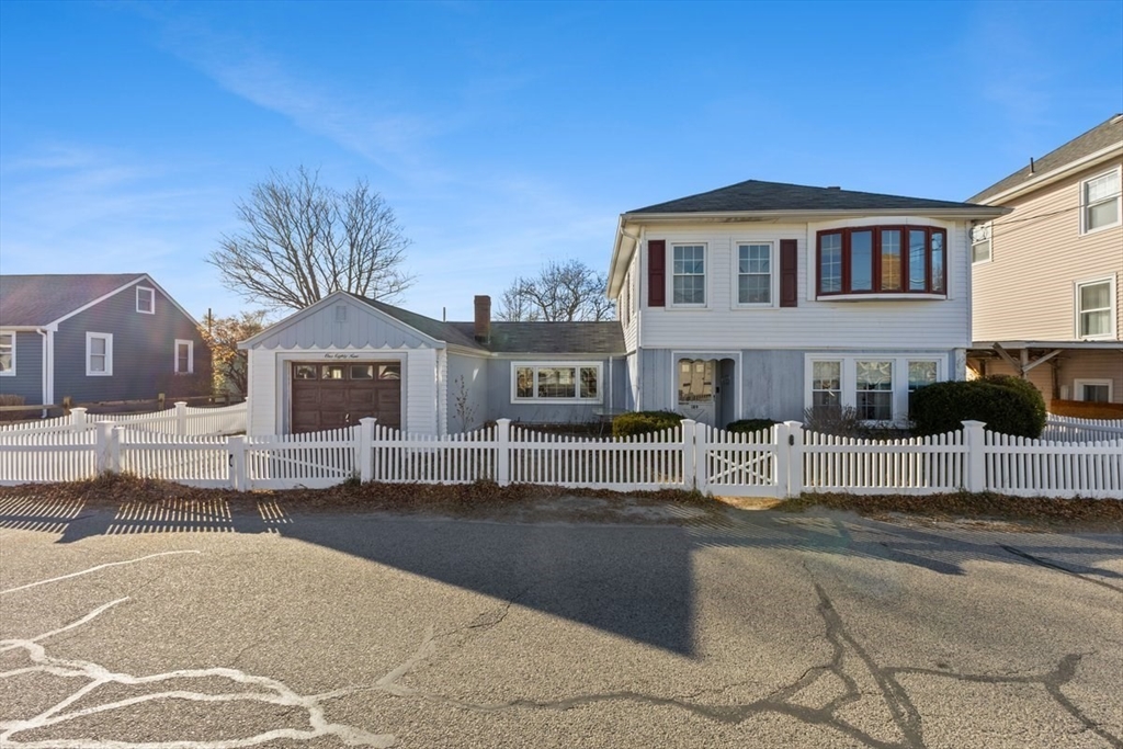 189 Kingsley Road Hull, MA 02045 - Photo 3 of 27 Gallery Image 3