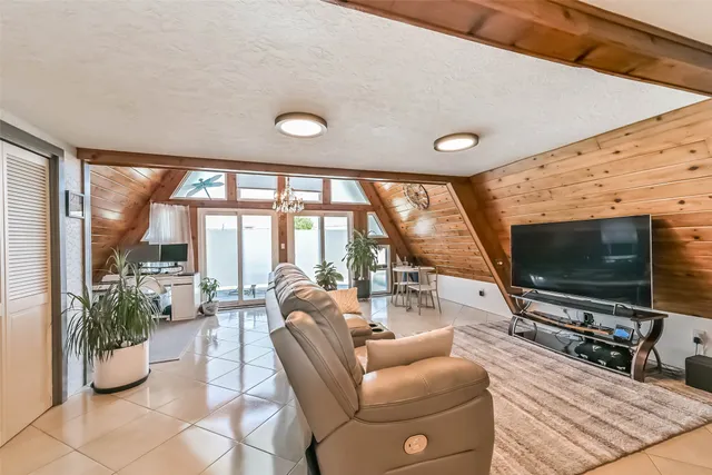 $2,850 | 2009 Todville Road, Seabrook, TX 77586