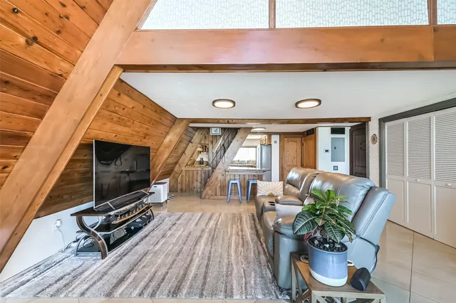 $2,850 | 2009 Todville Road, Seabrook, TX 77586