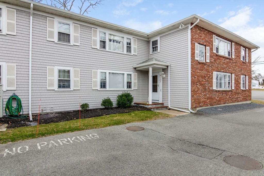190 Upper County Road, Unit 1 Dennis, MA 02639 - Photo 3 of 19 Gallery Image 3
